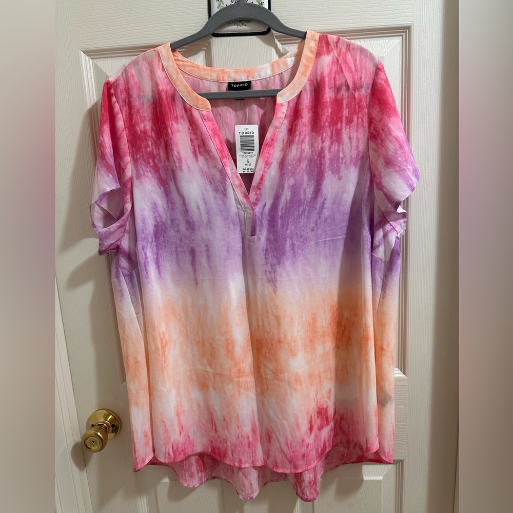 NWT Torrid tie dye blouse